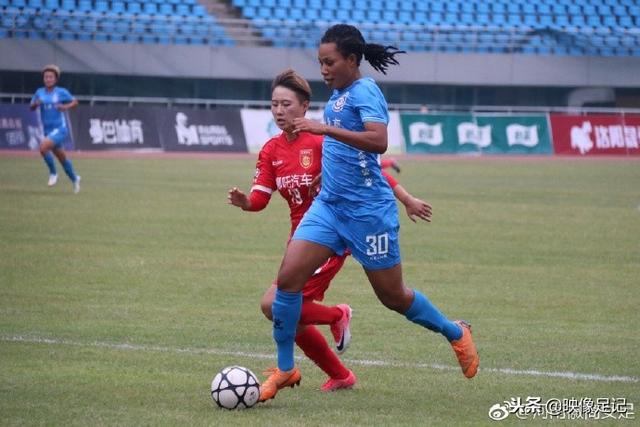 72岁董明珠发力职业教育 传递新时代制造理念